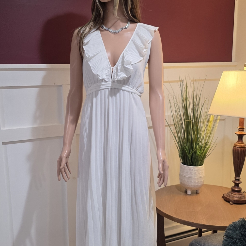 By The Sea -Classy White Maxi Dress